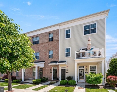 136 Alexandria Street - Photo Thumbnail 1