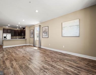 136 Alexandria Street - Photo Thumbnail 11