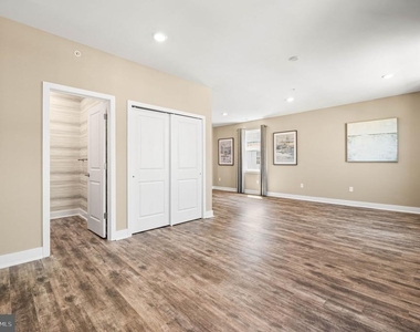 136 Alexandria Street - Photo Thumbnail 15