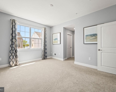 136 Alexandria Street - Photo Thumbnail 19