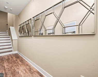136 Alexandria Street - Photo Thumbnail 2