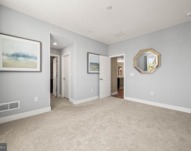 136 Alexandria Street - Photo Thumbnail 20
