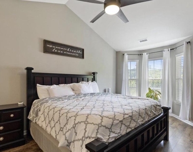 185 Westbrook Drive - Photo Thumbnail 15