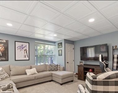 185 Westbrook Drive - Photo Thumbnail 12