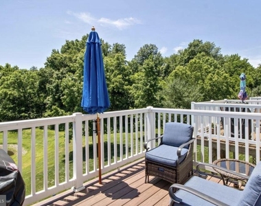 185 Westbrook Drive - Photo Thumbnail 14