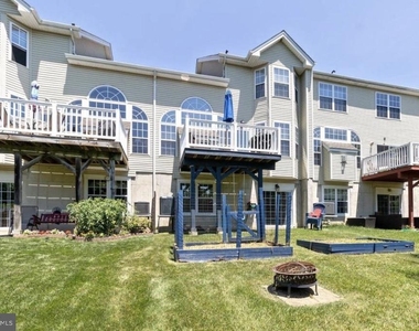 185 Westbrook Drive - Photo Thumbnail 13