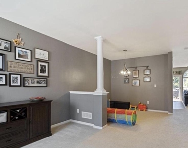 185 Westbrook Drive - Photo Thumbnail 2