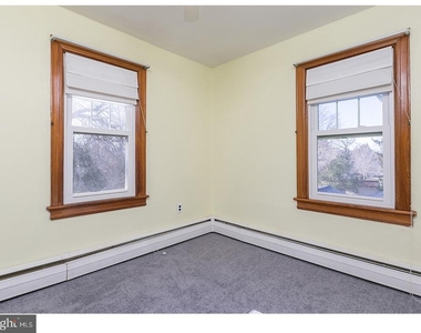 428 Lakeview Avenue - Photo Thumbnail 18