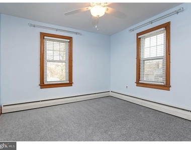 428 Lakeview Avenue - Photo Thumbnail 14