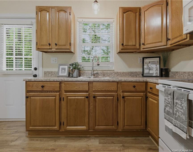 1007 Anarine Road - Photo Thumbnail 12