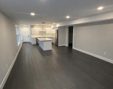 13 Tanner Street - Photo Thumbnail 4
