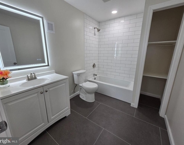 102 E Clements Bridge Road - Photo Thumbnail 8