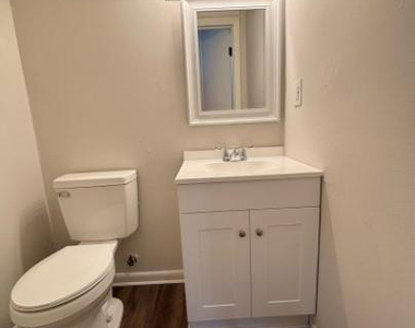 1313 Ireland Drive - Photo Thumbnail 11