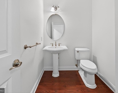 304 Dye Way - Photo Thumbnail 13