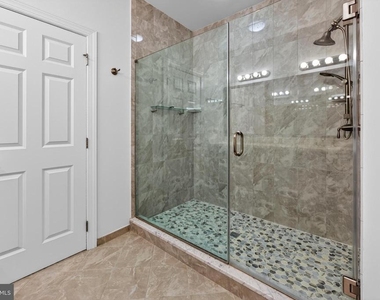 304 Dye Way - Photo Thumbnail 12