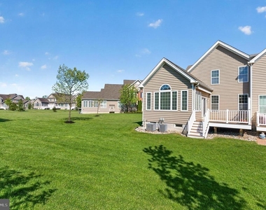 304 Dye Way - Photo Thumbnail 23
