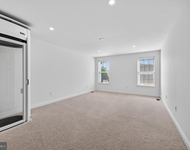 304 Dye Way - Photo Thumbnail 17