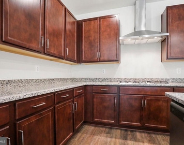 12229 Fallen Timbers Cir - Photo Thumbnail 5