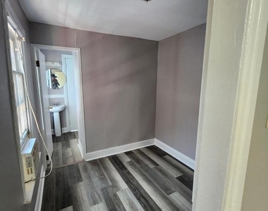 625 George Street - Photo Thumbnail 17