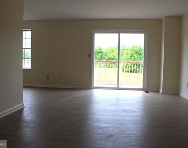 29239 Corbin Parkway - Photo Thumbnail 2