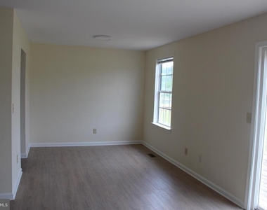 29239 Corbin Parkway - Photo Thumbnail 3