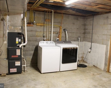 29239 Corbin Parkway - Photo Thumbnail 20