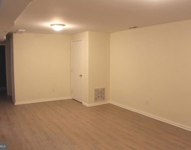 29239 Corbin Parkway - Photo Thumbnail 15