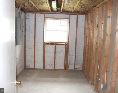 29239 Corbin Parkway - Photo Thumbnail 18