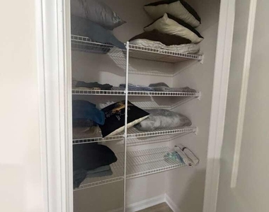713 Riguard Way - Photo Thumbnail 23