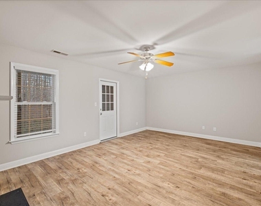 120 Gatwick Court - Photo Thumbnail 8