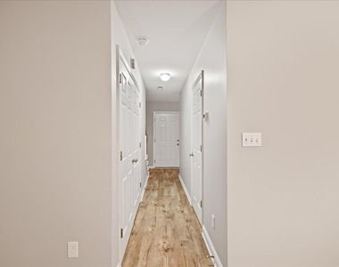 120 Gatwick Court - Photo Thumbnail 11