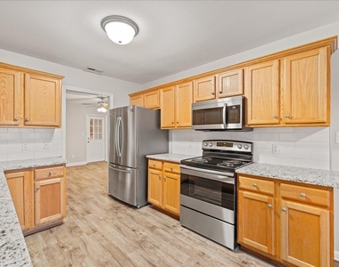 120 Gatwick Court - Photo Thumbnail 6