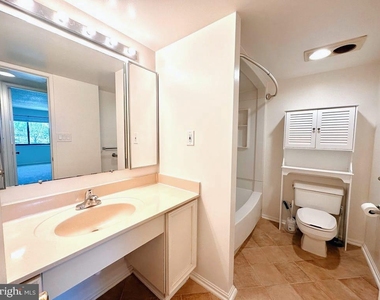 15100 Interlachen Drive - Photo Thumbnail 10