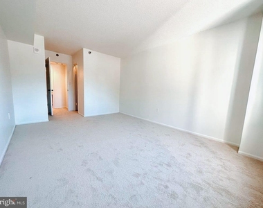 15100 Interlachen Drive - Photo Thumbnail 7