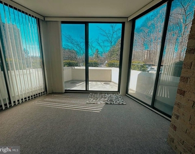 15100 Interlachen Drive - Photo Thumbnail 12