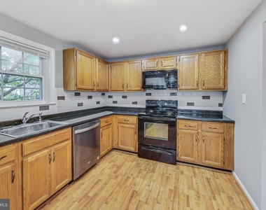 10615 Prairie Landing - Photo Thumbnail 1