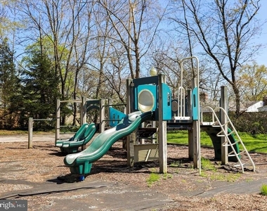 11312 King George Drive - Photo Thumbnail 27