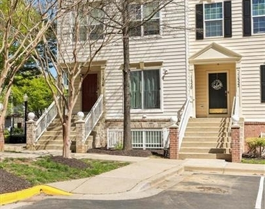 11312 King George Drive - Photo Thumbnail 4