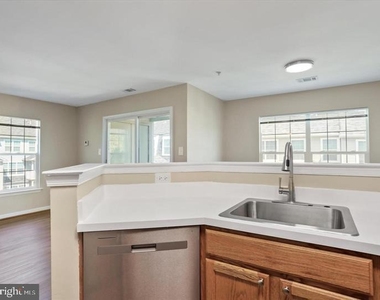 11312 King George Drive - Photo Thumbnail 13