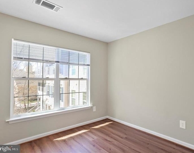 11312 King George Drive - Photo Thumbnail 17