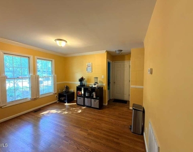109 E Seve Court - Photo Thumbnail 15