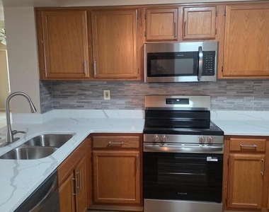 7317 Eden Brook Drive - Photo Thumbnail 8