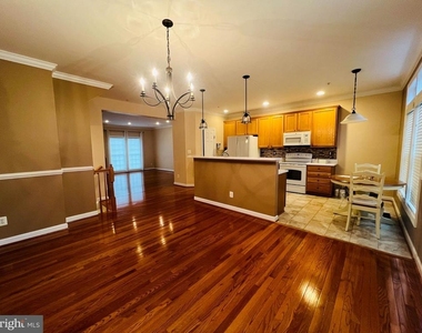 10631 Sandown Way - Photo Thumbnail 6