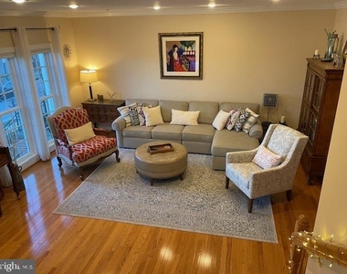 10631 Sandown Way - Photo Thumbnail 4