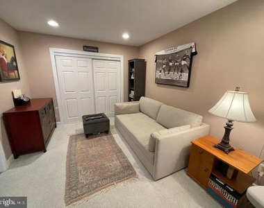 10631 Sandown Way - Photo Thumbnail 13