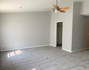 11721 Coppergate Drive - Photo Thumbnail 2