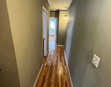 250 E 7th Street - Photo Thumbnail 15