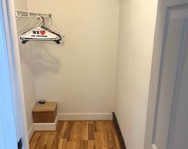 250 E 7th Street - Photo Thumbnail 11