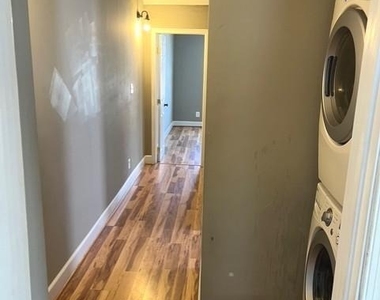 250 E 7th Street - Photo Thumbnail 20