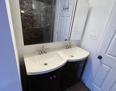 250 E 7th Street - Photo Thumbnail 17